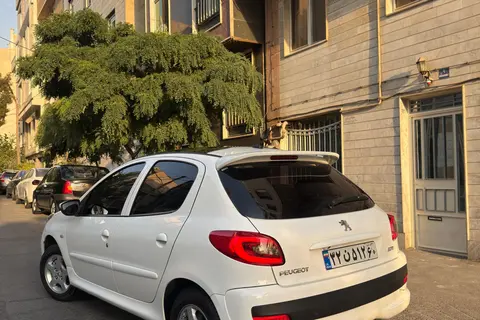 پژو، 207