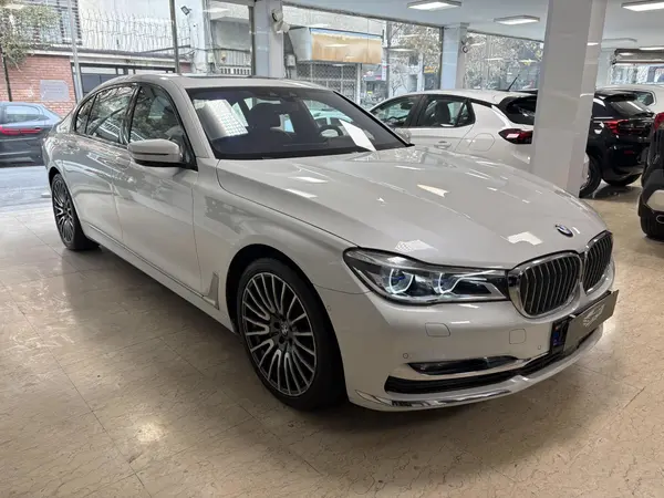 ب ام و، سری 7