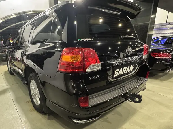 تویوتا، لندکروز چهار در