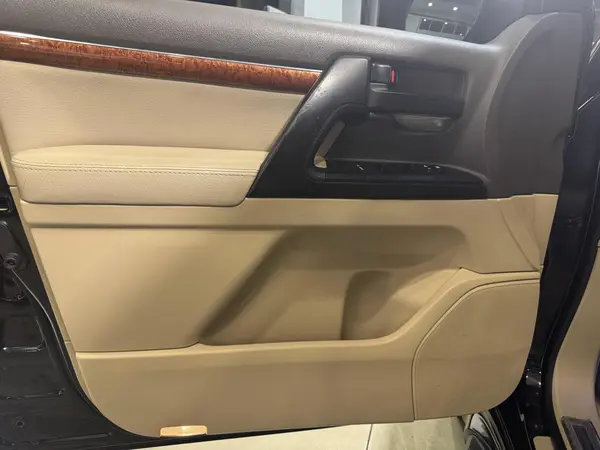 تویوتا، لندکروز چهار در