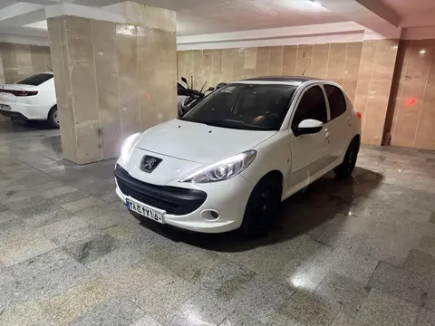 پژو، 207