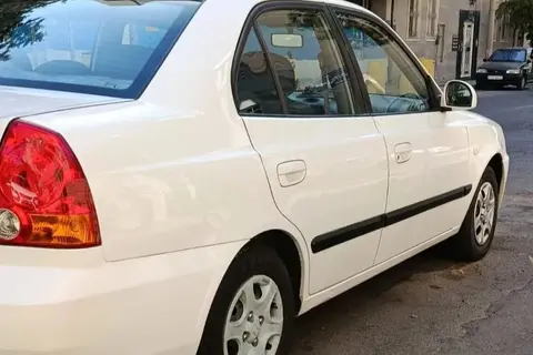 هیوندای، ورنا