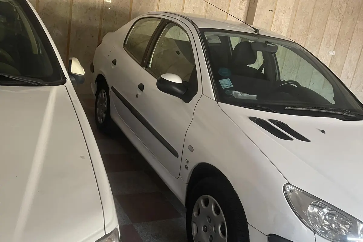 پژو،  206