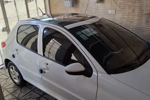 پژو، 207
