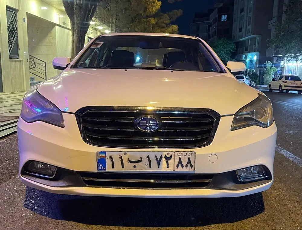 بسترن،  B50F
