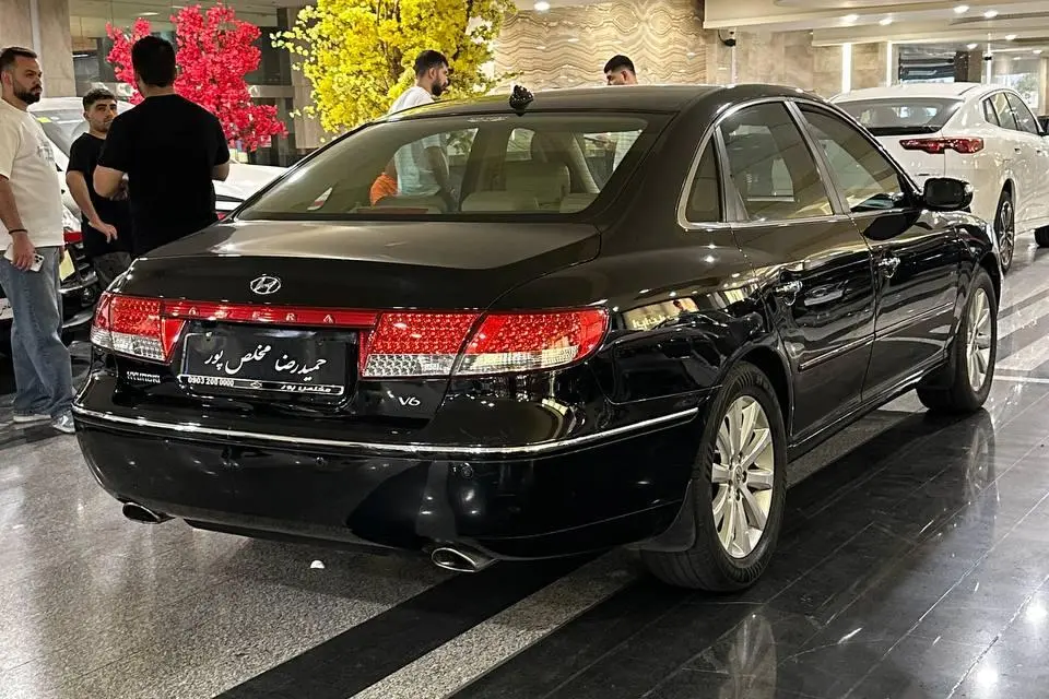 هیوندای  آزرا (گرنجور)