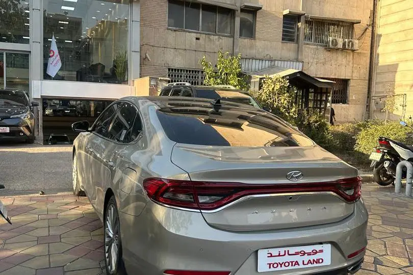 هیوندای،  آزرا (گرنجور)