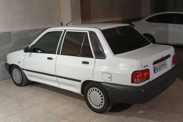 پراید، صندوق دار