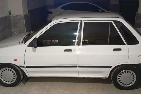 پراید، صندوق دار