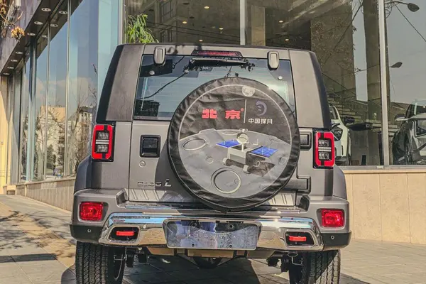 بایک، BJ40L