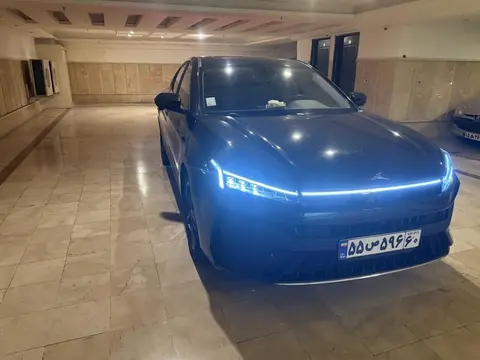 کی ام سی، J7