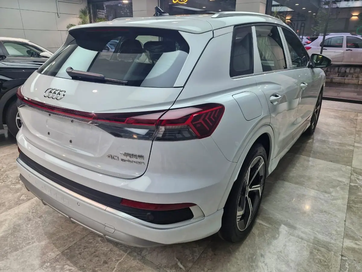 آئودی  Q4 e-tron