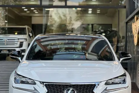 لکسوس، NX