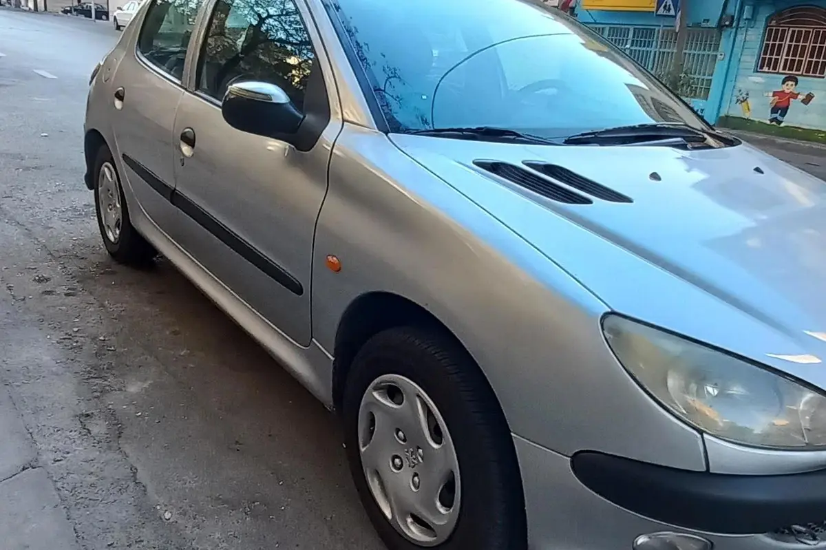 پژو،  206