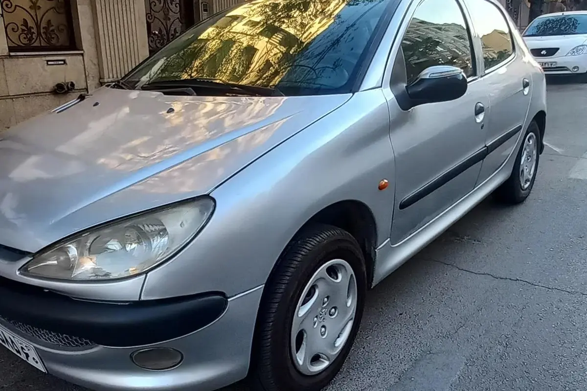 پژو،  206