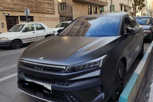 کی ام سی  J7