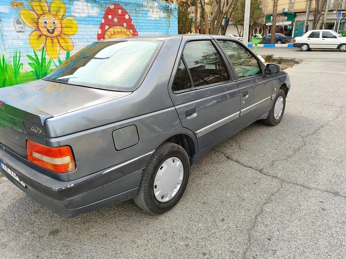 پژو،  405