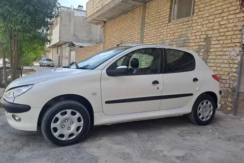 پژو، 206