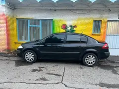 رنو، مگان (مونتاژ)