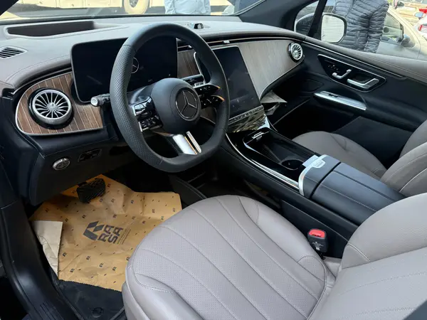بنز  EQE SUV