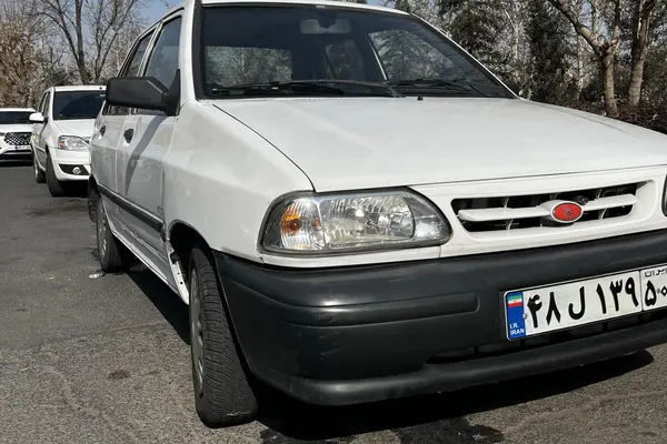 پراید، صندوق دار