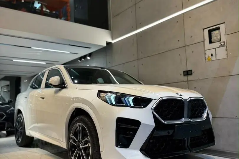 ب ام و،  X2