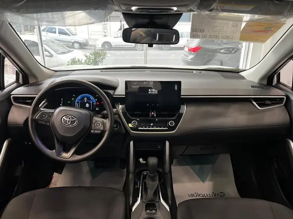 تویوتا، کرولا کراس هیبرید