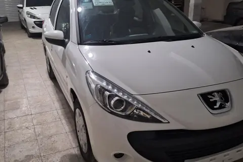 پژو، 207