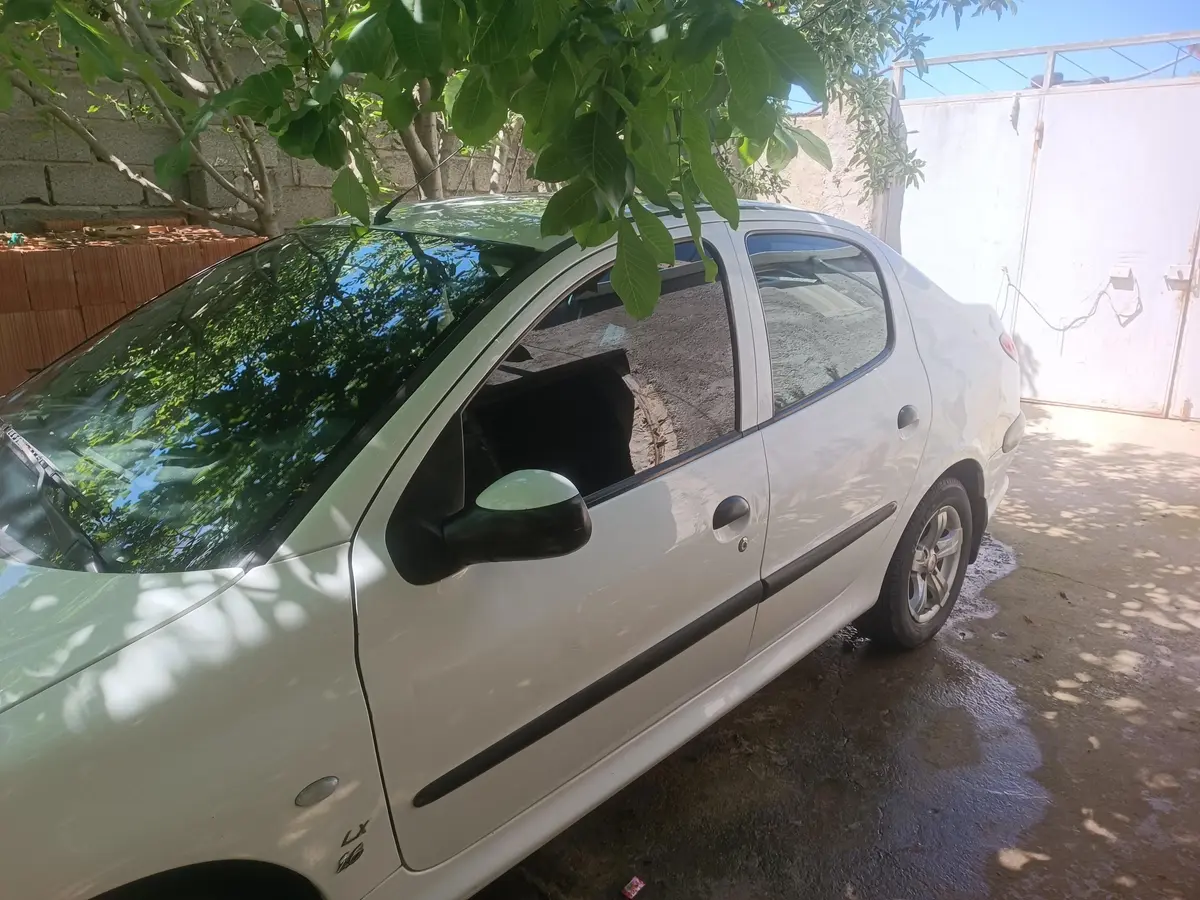 پژو،  206 SD