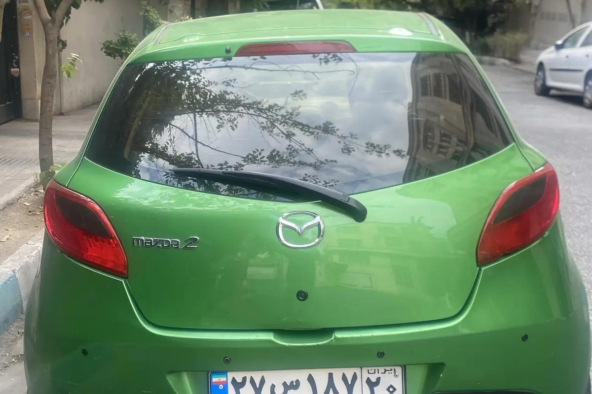 مزدا،  2 هاچ بک