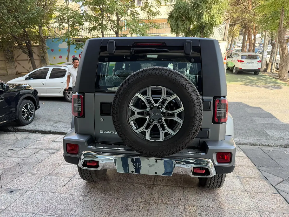 بایک،  BJ40L