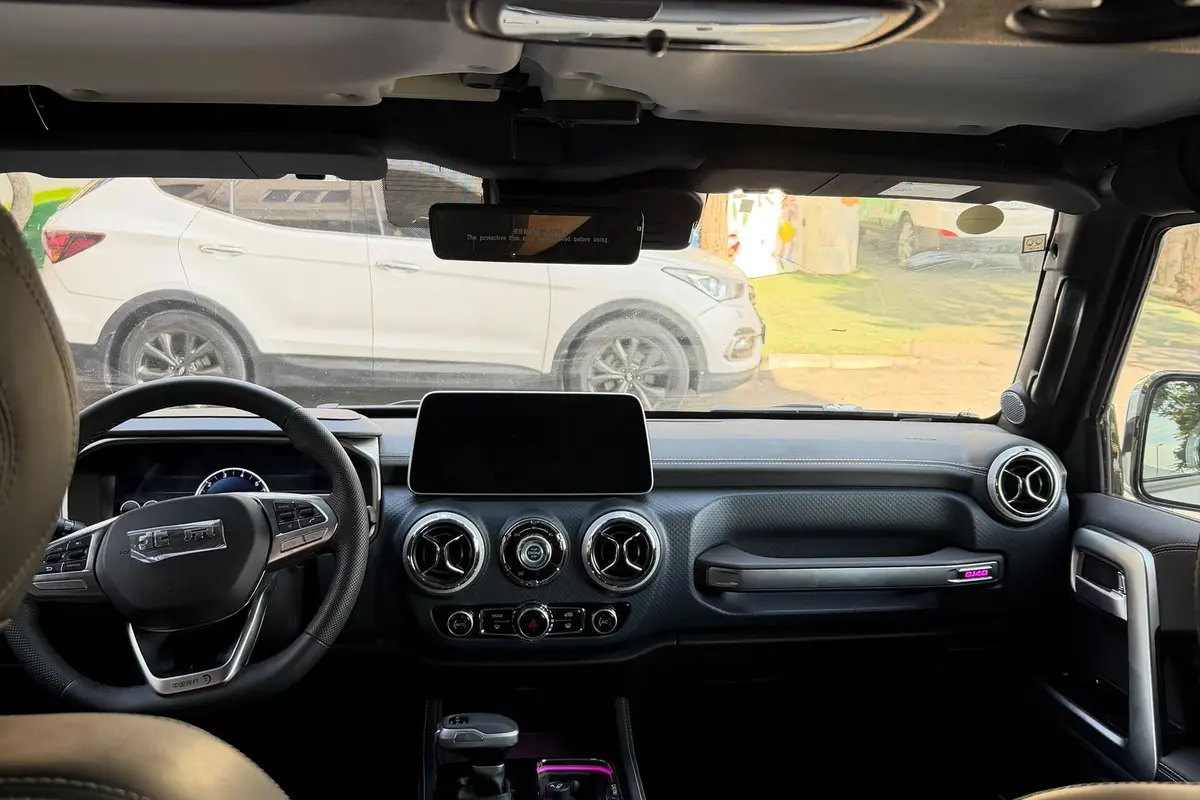 بایک،  BJ40L