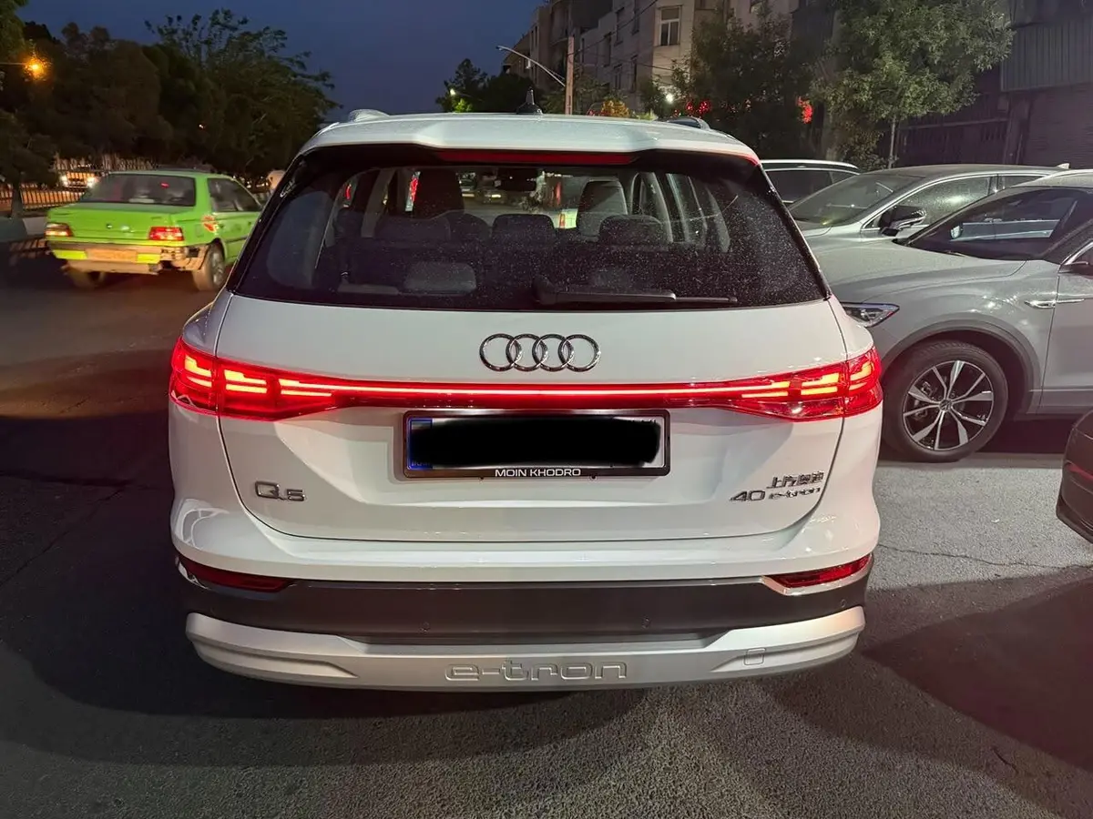 آئودی،  Q5 e-tron