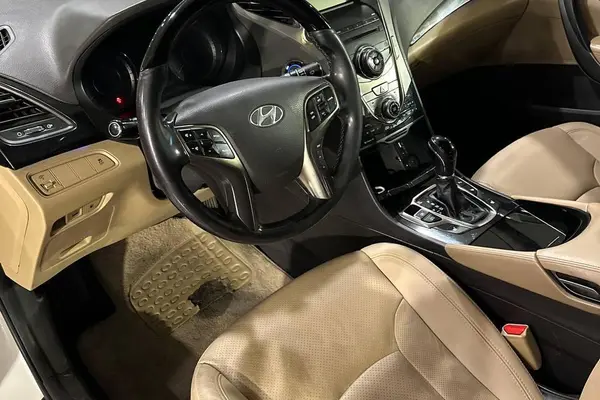 هیوندای، آزرا (گرنجور)