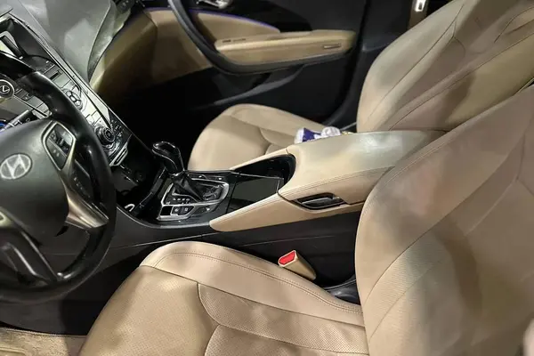 هیوندای، آزرا (گرنجور)