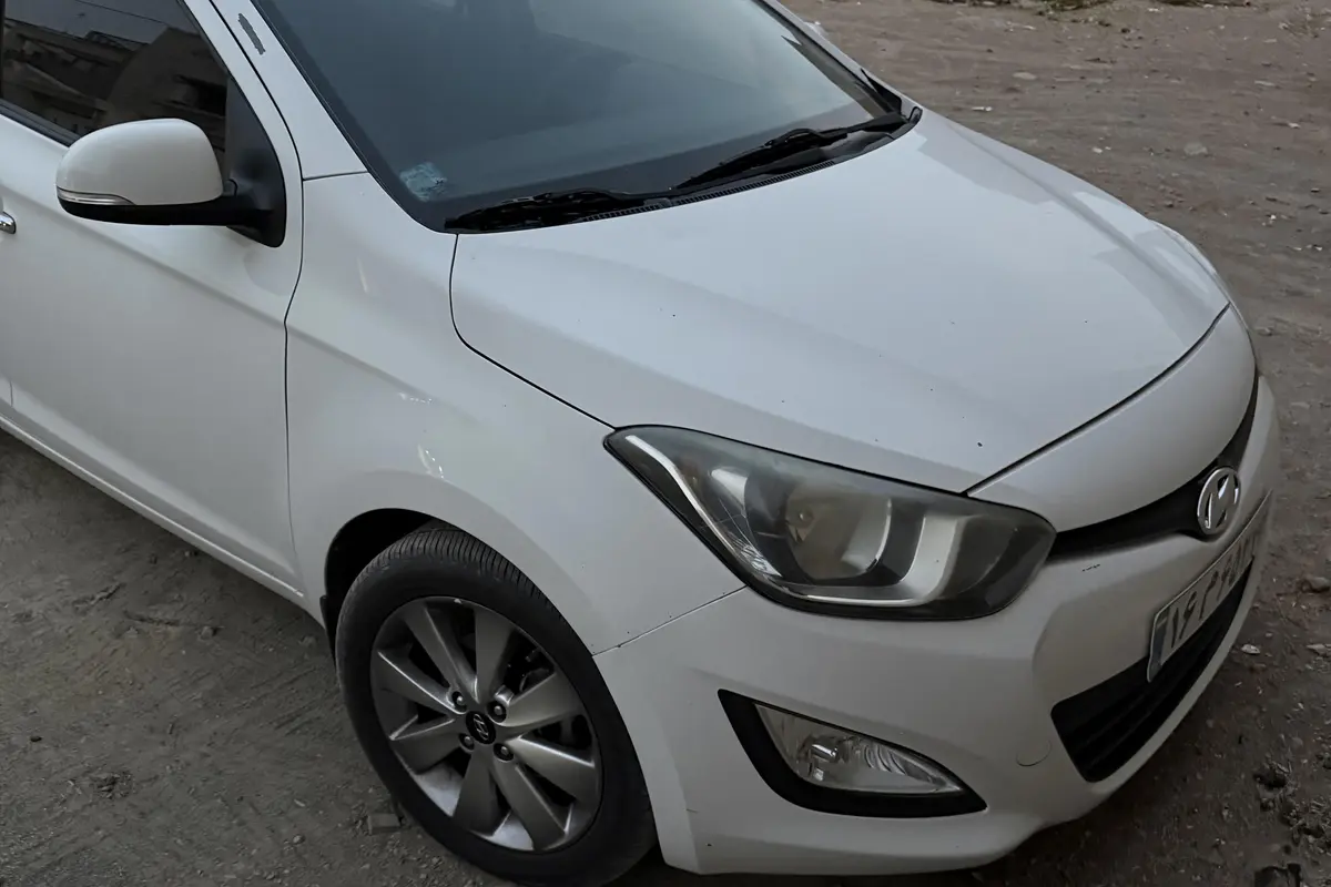 هیوندای،  i20