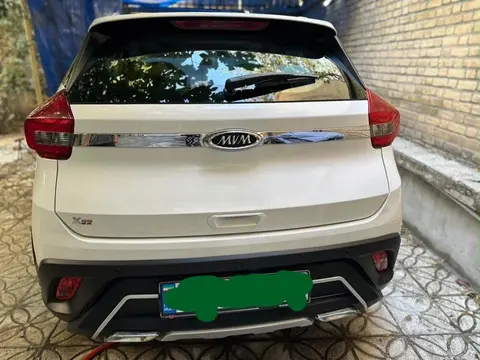 ام وی ام، X22