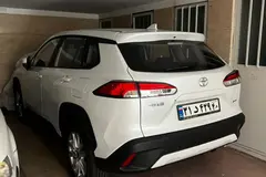 تویوتا، کرولا کراس هیبرید