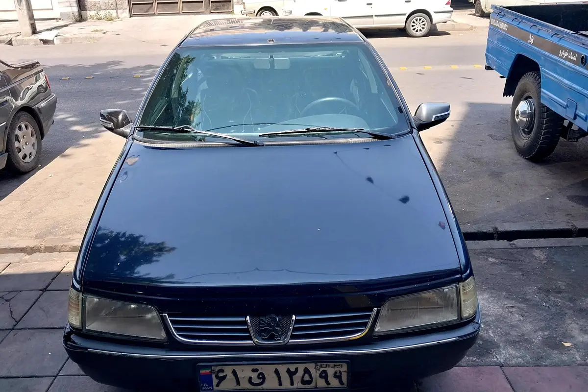 پژو،  405