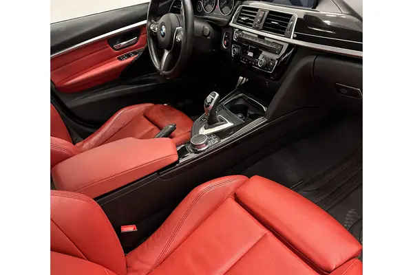 ب ام و، سری 3 سدان