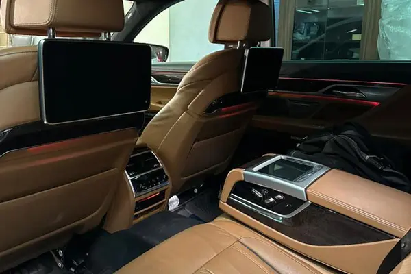 ب ام و، سری 7