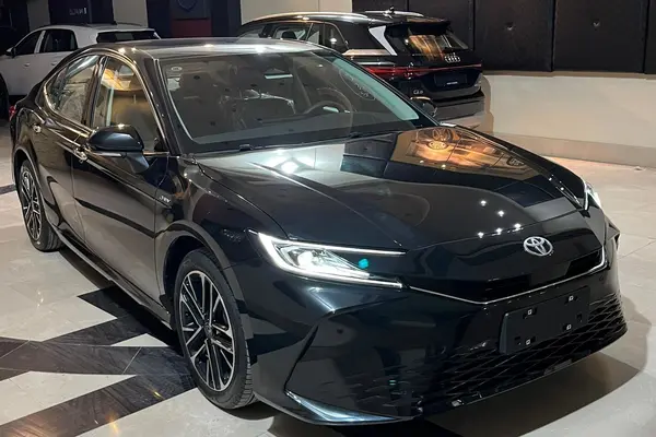 تویوتا، کمری هیبرید