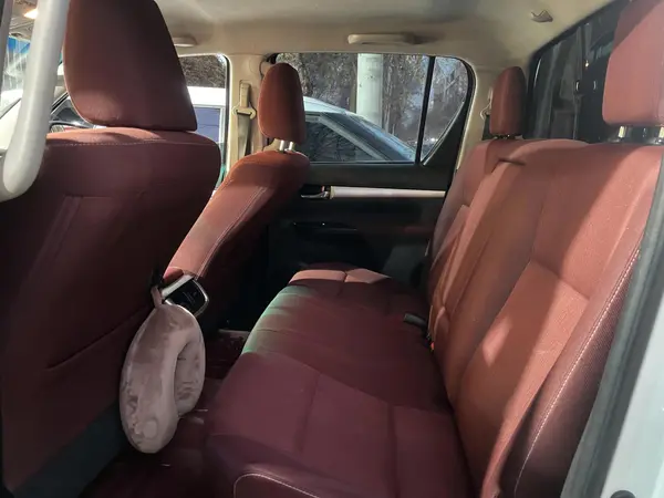 تویوتا، هایلوکس دو کابین