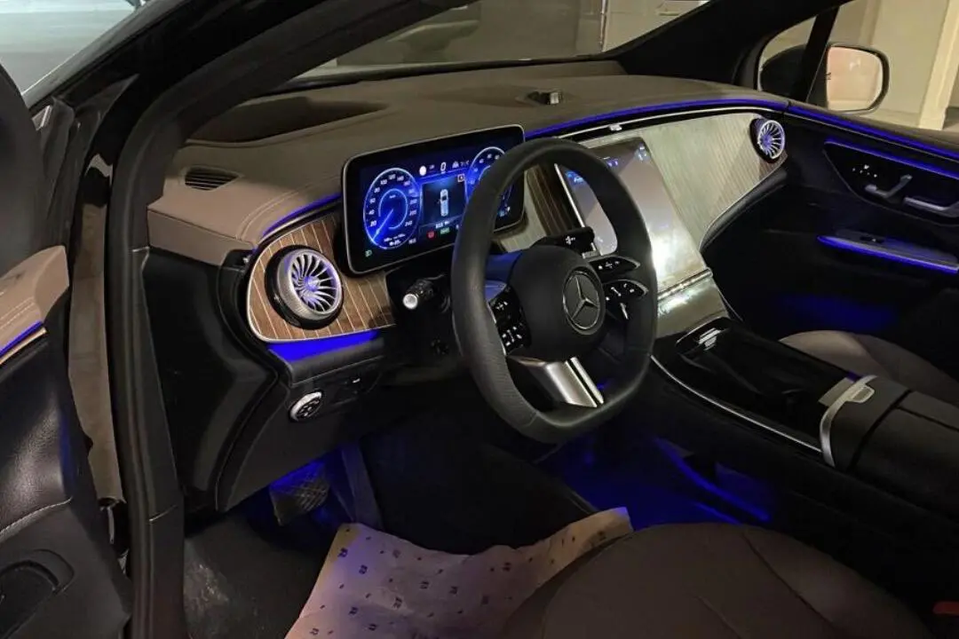 بنز،  EQE SUV