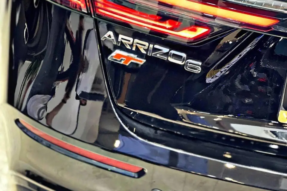 فونیکس،  آریزو 6 جی تی (Z6 GT)