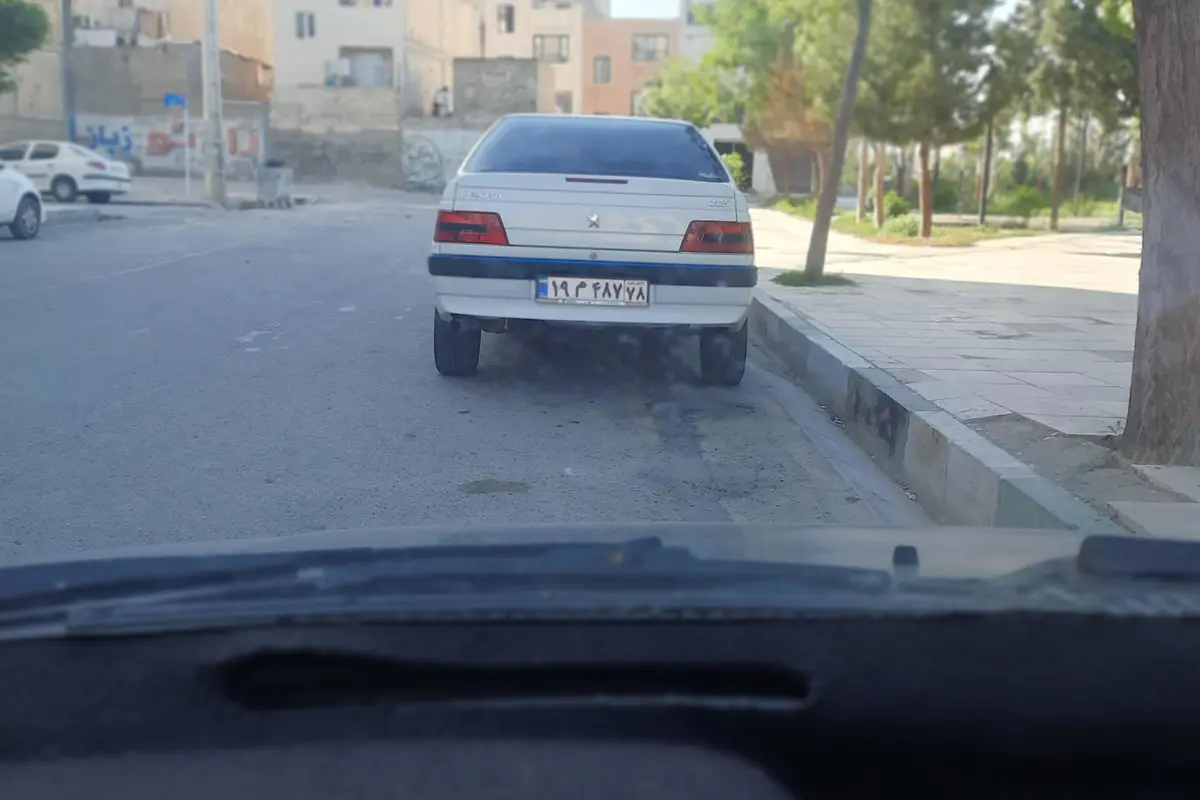 پژو،  405