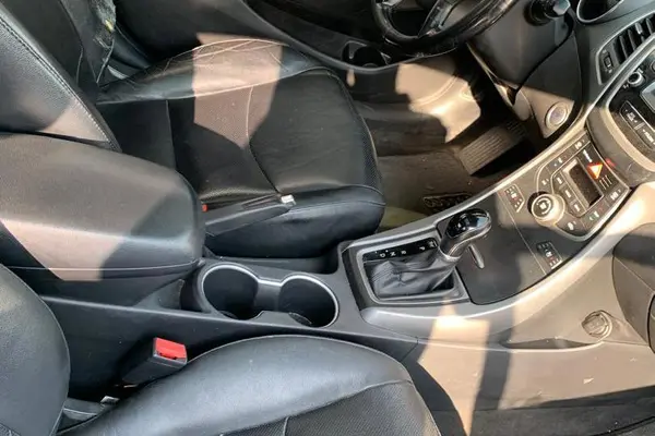 هیوندای، النترا