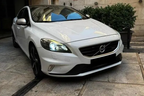 ولوو، V40