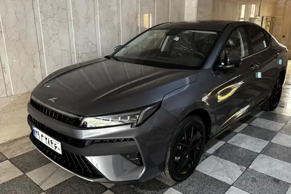 کی ام سی  J7