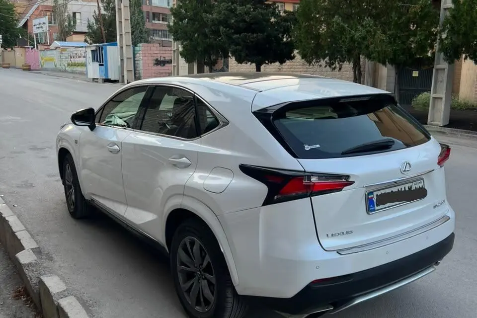 لکسوس  NX